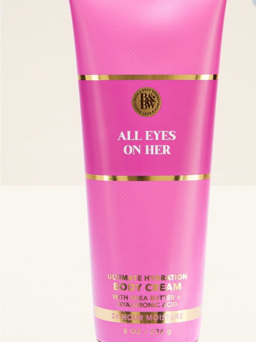 Bath & Body Works Pink All Eyes On Her Hydrating Body Cream